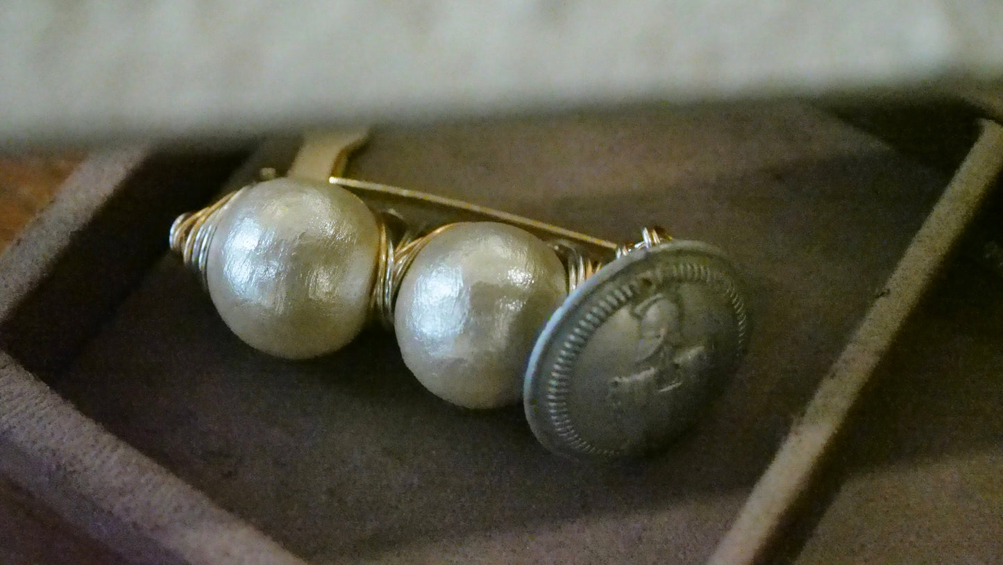 フランスミリタリーボタンブローチ