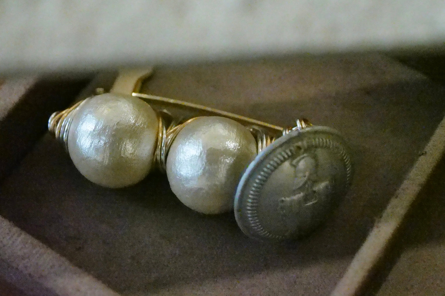 フランスミリタリーボタンブローチ