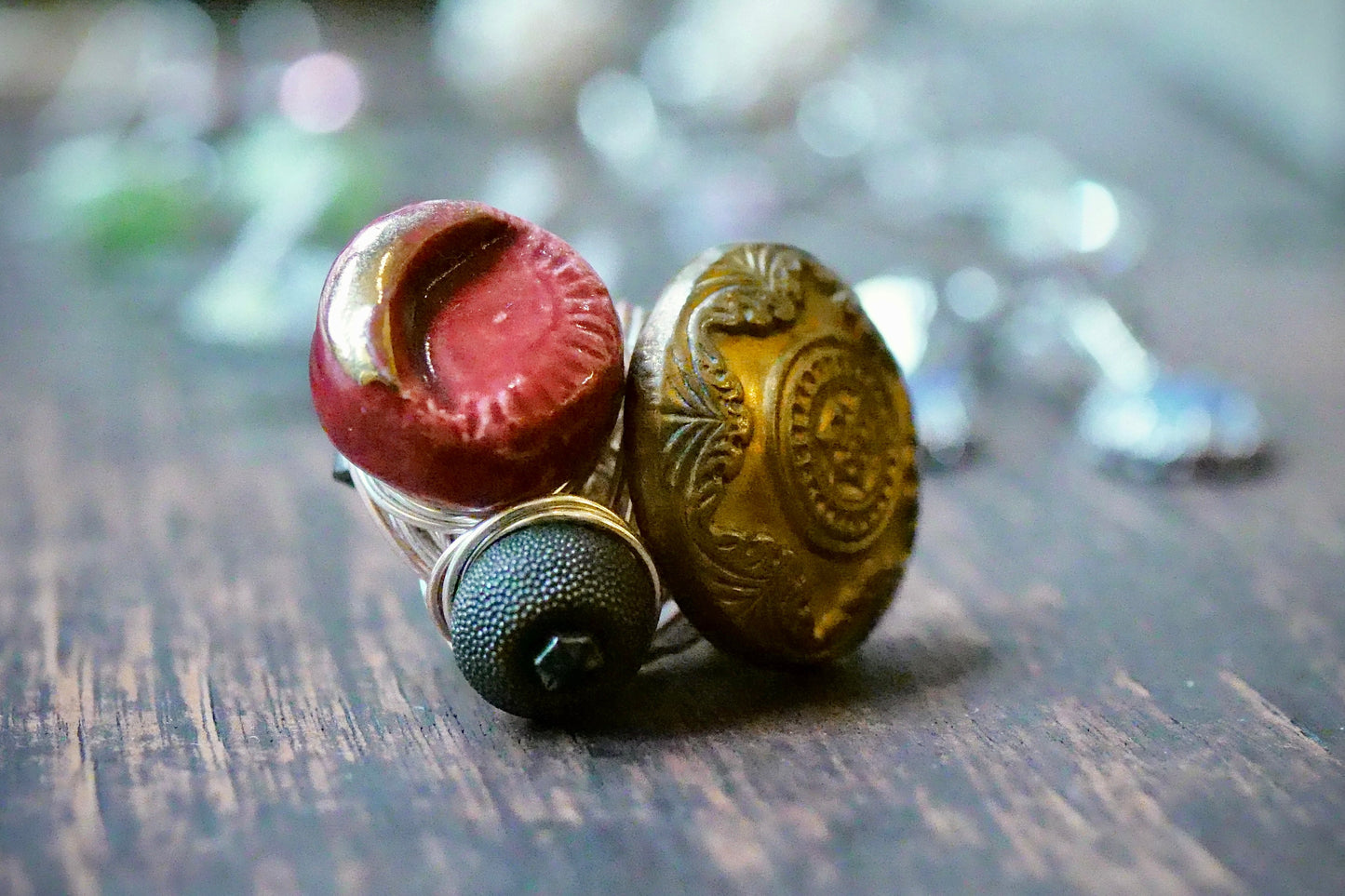 フランスヴィンテージボタンブローチ